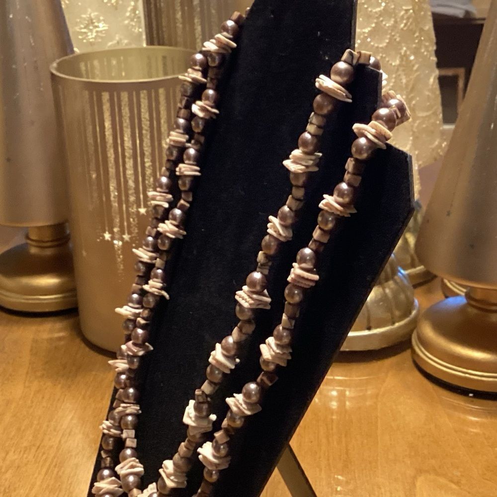 Faux Bronze Pearls an Shell Chips Organic Necklace - Picture 8 of 9